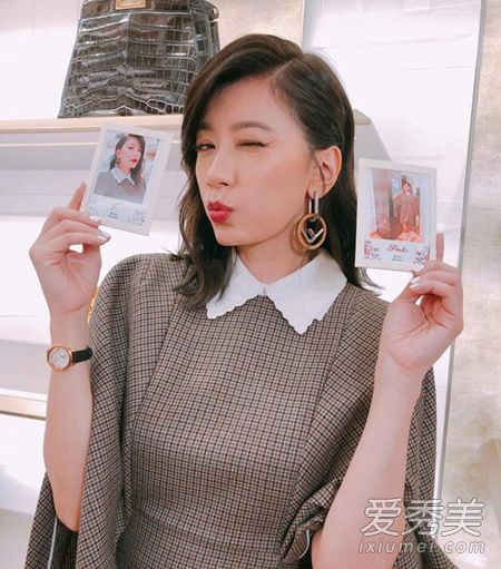 惠英红晒老中青三代合影 现在女演员都老这么快？