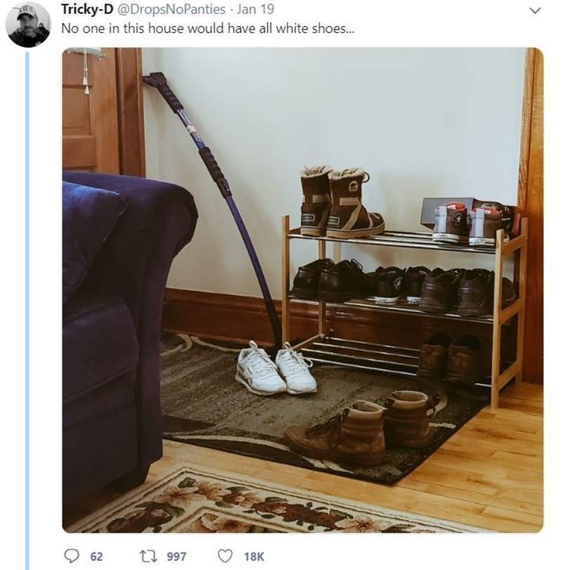 男孩偷偷带女孩回家过夜 被继父全程直播带女孩出门