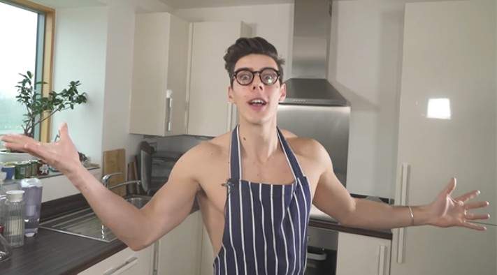 你有发裸照给情侣欣赏吗 20岁年轻人太冲动PO裸照给恋人看