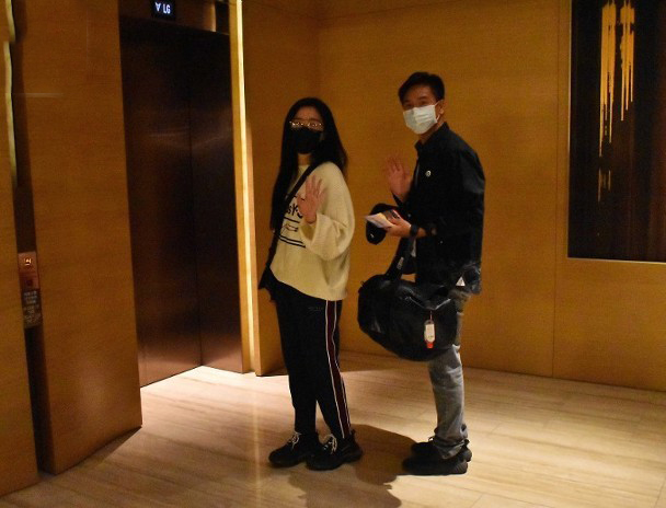 马国明汤洛雯约会被拍 大方面对媒体镜头