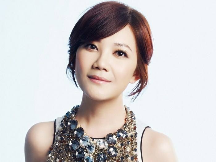 梁静茹前夫新恋情曝光 梁静茹方回应：恭喜！