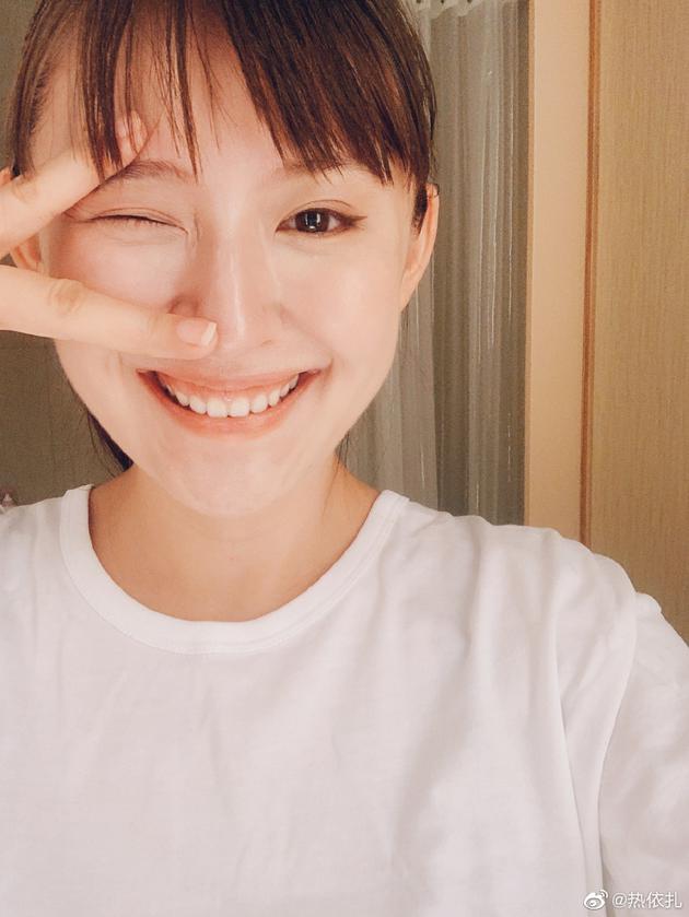 热依扎辟谣与马东恋情传闻：本人于马老师没有任何关系