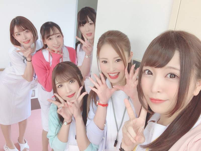 女优变身护理师拍片 模仿患者复健动作遭痛骂