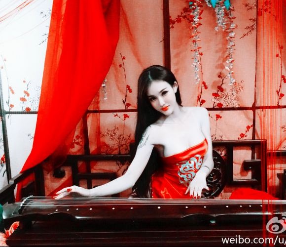 我的宝物凝儿在线浏览 汉子把女人强吻扒衣服_诡爱谜云