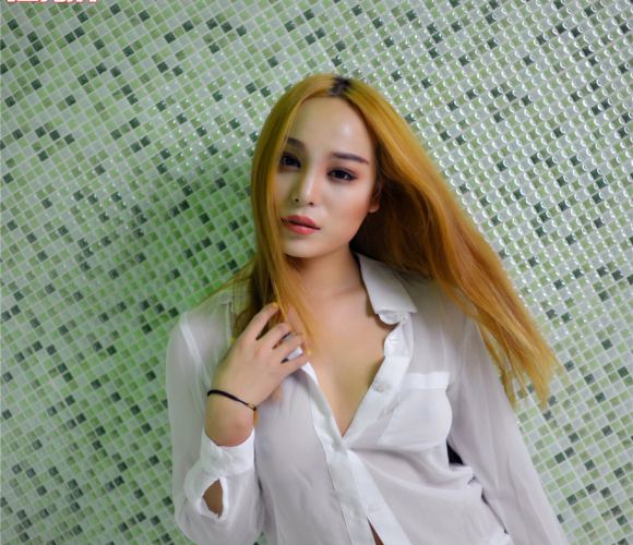 很黄很肉很刺激的小说 雌伏变身小说