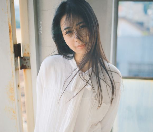 美女被吸BL H文 老师你太紧了水真多