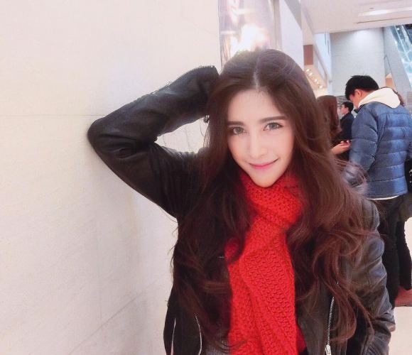 抱着边走边 肉宠文 一女n男娇喘连连_高冷秦总