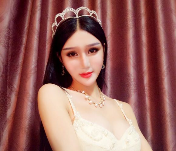 上了朋友娇妻_大肉捧又硬又烫bl