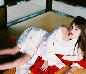 二婚夜丈夫一次次上我 天生媚骨烤鸟儿书旗网