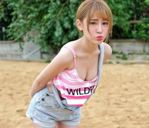 你不过是我的玩物gl 超甜的总裁文小说一夜情