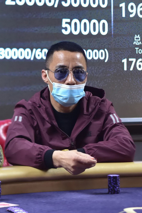 泰山杯 | 天龙扑克马小妹儿专访主赛冠军吕阳军！