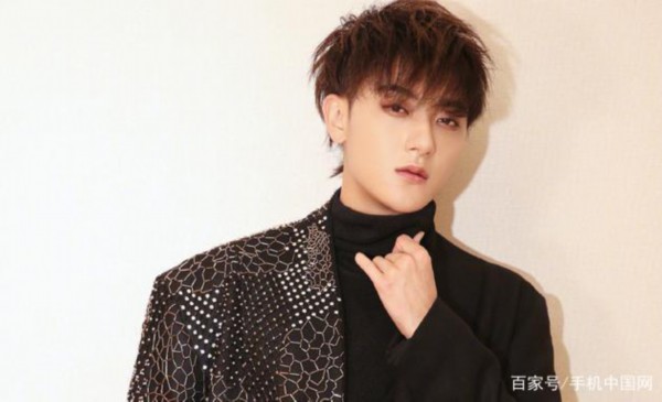 黄子韬暴躁劝被出轨的粉丝分手：有点志气行不行