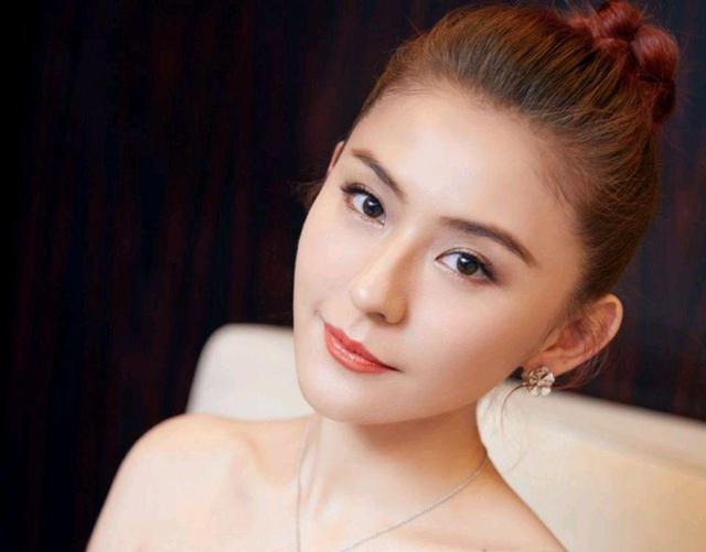 热扎依真的很宁嫔！产女消息前，恋爱、结婚、怀孕都藏得严严实实