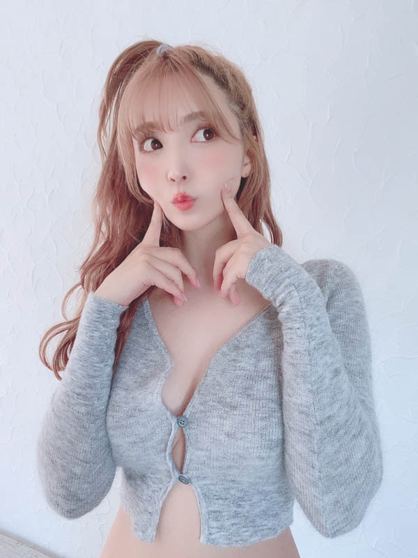 「三上悠亚」生气了？PO 日常萌照却被网友回这句…钓出本人亲回：真的很变态