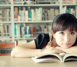 小腹顶起形状清晰 新任的语文老师作文