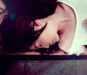 陈翰东余式微全文免费 胸前的柔软