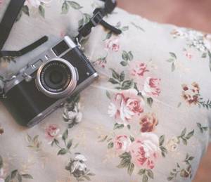 儿子外地搞我 扣紧腰疯狂贯穿她