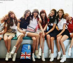 被灌满了求你了 她被他囚禁在城堡里