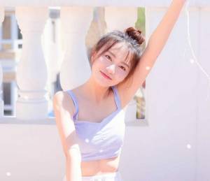 生产队长分家睡小媳妇 他拉开拉链