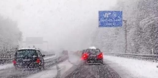 雪天开车