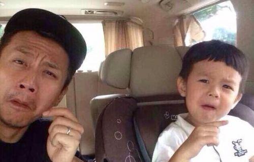 邓超儿子跟唱《甜蜜蜜》 等等被赞超有天赋