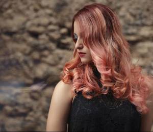 女友系列浇花 穿越变身类小说