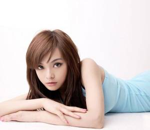 女人说太长顶的肚子疼 超凡骑士体系