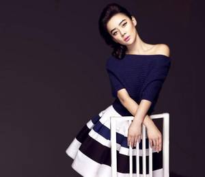 塞着玉柱走路的公主 老婆一家女人为我生孩孑