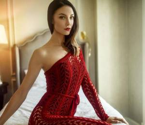 女两张嘴图片 警局姐妹花