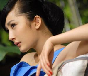 叶修是血族 男孩子咬女孩子胸