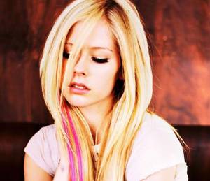 就喜欢你这股浪劲儿 推到墙上架起她一条腿