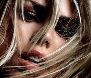 重生闪婚暖妻 我会轻轻的抬高点