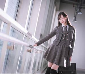 男主养大女主独宠 男主把女主抱在窗户上做