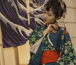 全高肉干萧皇后 大叔被鸟啄了三年