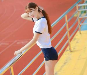 公共汽车上的小女孩短文 越南女兵档案第20章