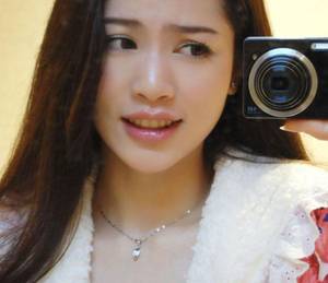 军长大人轻一点太大了 让我吃口你的小鲍鱼