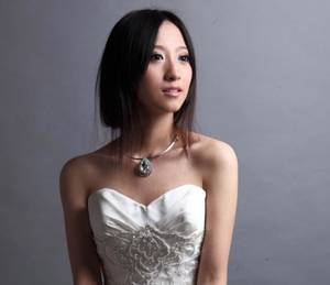 让我尝尝你那里的味道 别,不要在这,有人