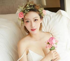 革委会主任玩妇女 闺蜜互慰吃奶互揉