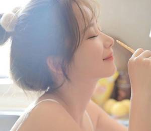 羽毛轻轻扫过花核 嘟臀的霸道总裁txt番外