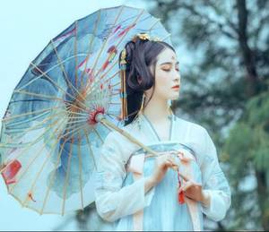 还珠格格不是改为郡主了吗 来人给我把她衣服扒了腿张开