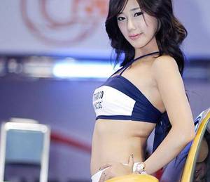 小燕子含乾隆的 出差回来不停要我