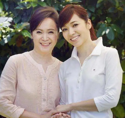 盘点受妈妈影响最深的八大女星 看看都有谁