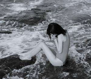 闺蜜用奶头擦我奶头 门卫老头肉校花