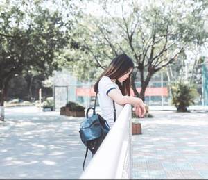 别喊我慢慢进去就不痛了 一对饱满太大了