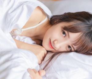 郭乐乐和芳芳是一个人吗 小受下面的嘴想吃火腿肠
