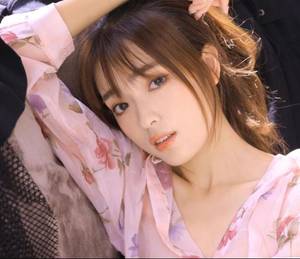 在外面高潮出来h 疼哭了他抱着我