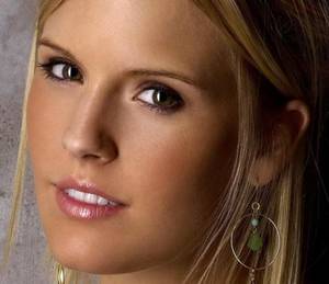 吸允着她双乳 心澈意浓1v1御书屋