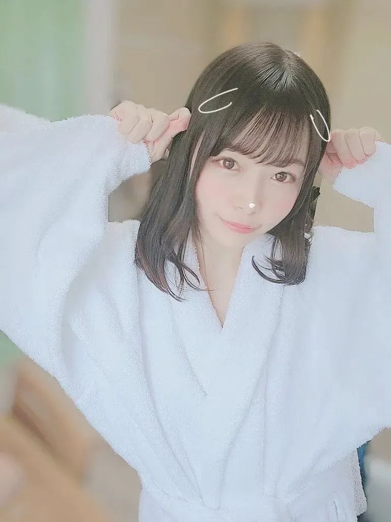 纯真美少女八木奈奈 战斗力越强越有自信