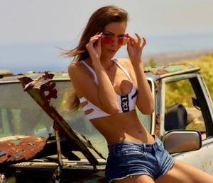 总裁宠妻生理期痛经 男生接吻时为啥想撩你衣服