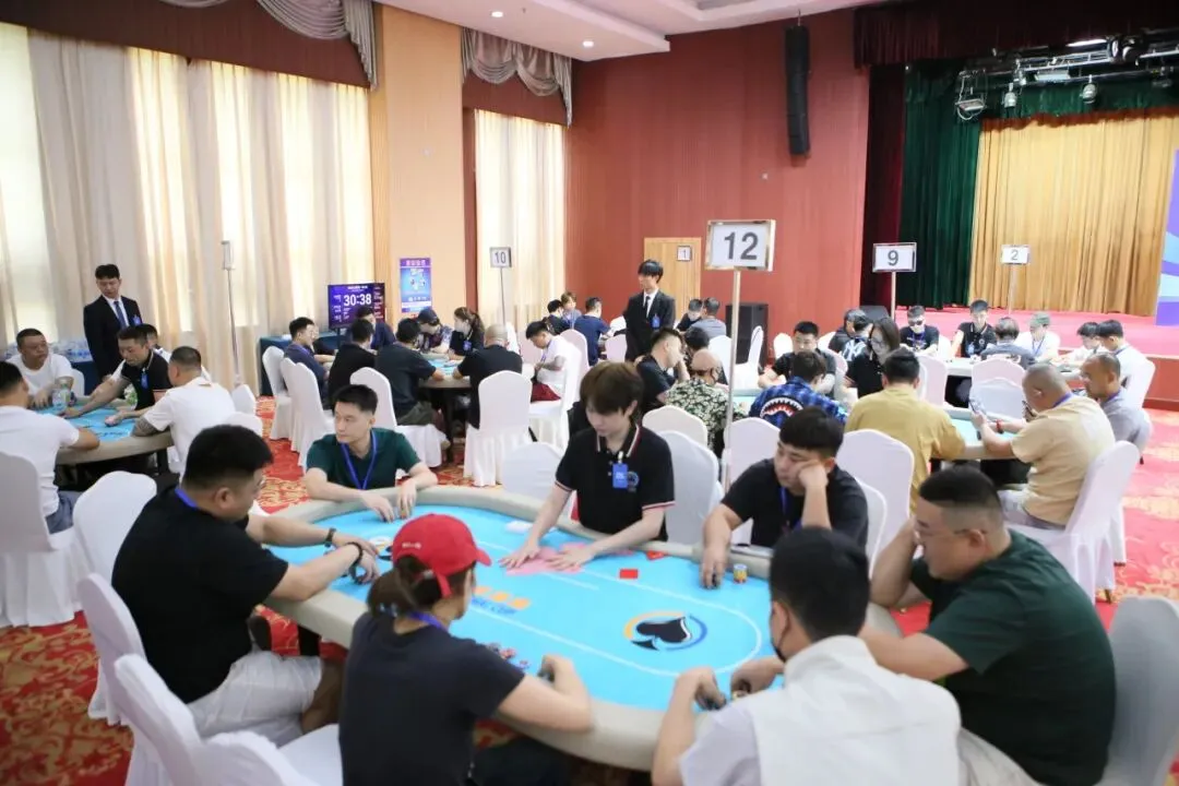 【EV扑克】致一年前的自己：以河海为志，携热爱奔赴8月7日-12日周年新程！